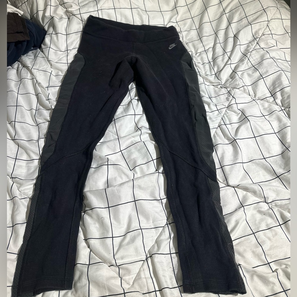 nike DISCONTINUED leggings